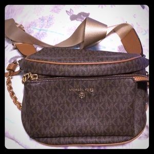 Michael Kors Crossbody Bag